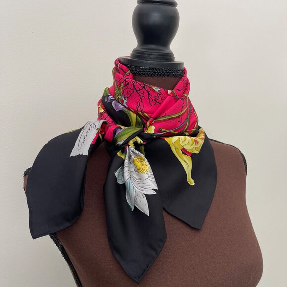 Gucci Silk Wrap Logo Flora Infinity Print Hot Pink Multicolor Scarf - Picture 13 of 16